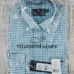 NWT Vineyard Vines Men's Tucker Shirt - Small